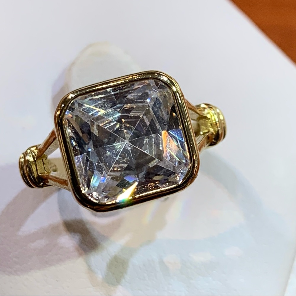 18k yellow gold-plated on base metal ring with square-cut gemstone - Picture 2 of 11